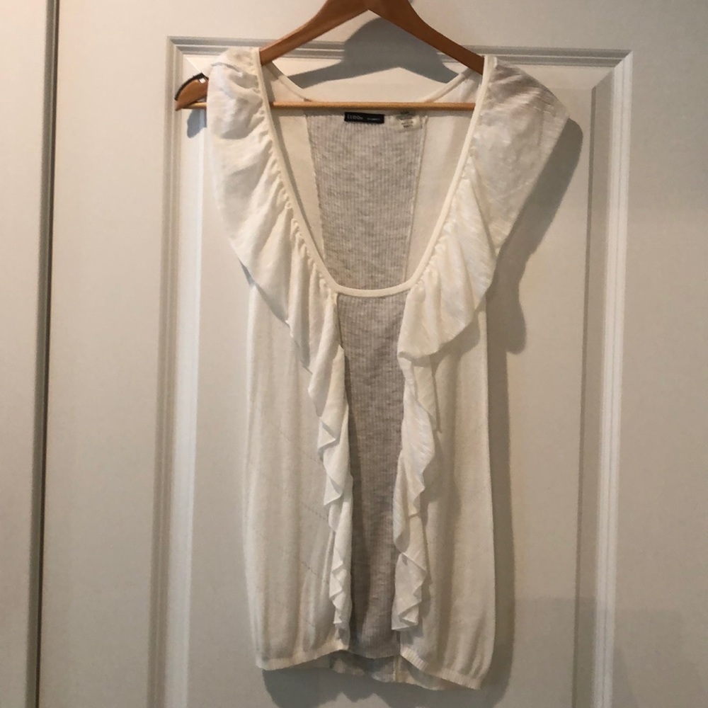 linQ Los Angeles Ruffle Front Top